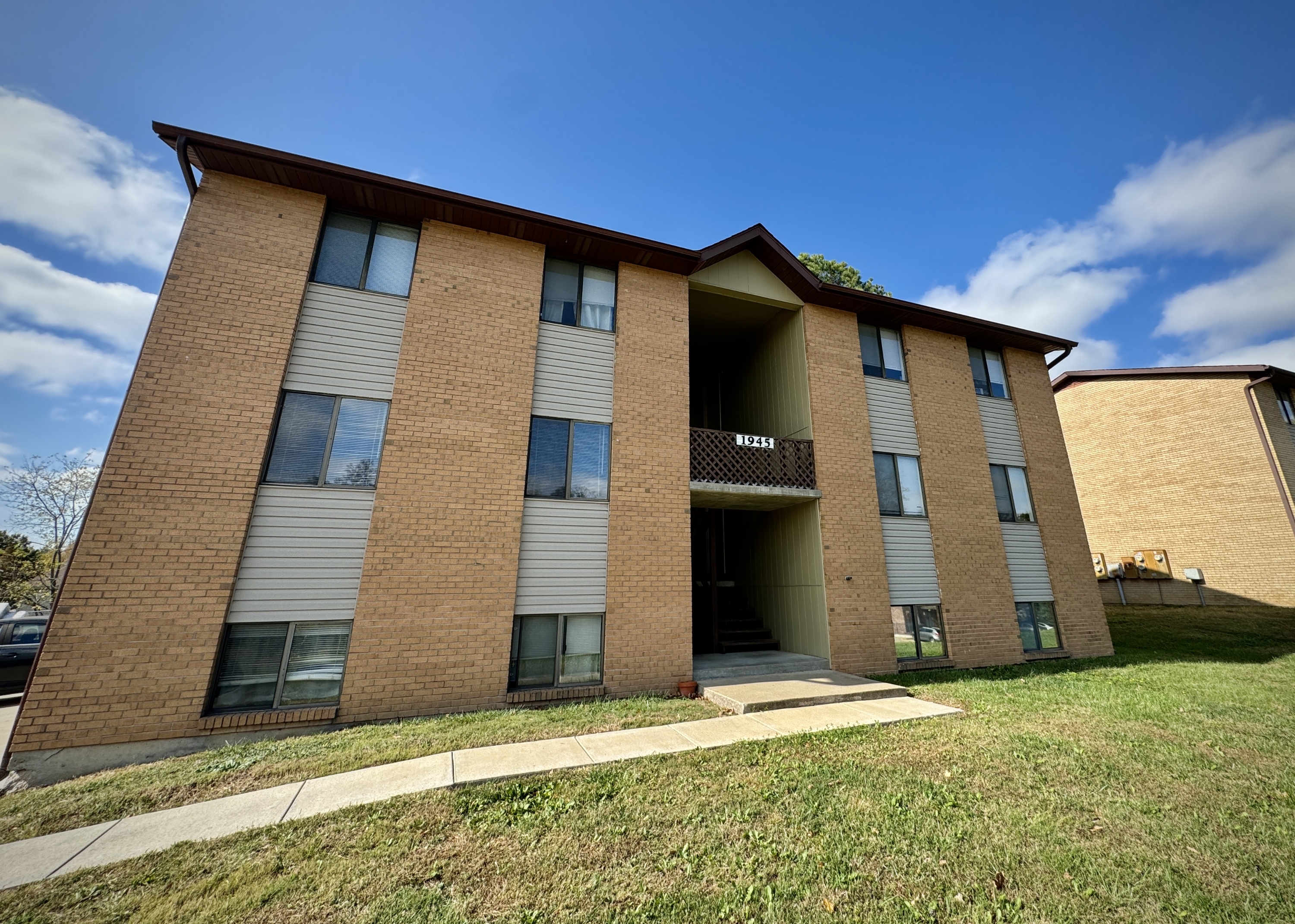 1945 Delwin Street - 3